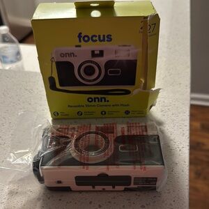 Onn Reusable 35mm Camera with Flash